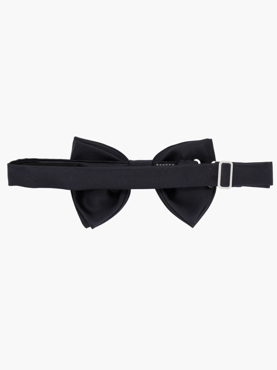 nanito_source_url:https://nokinstyle.com/2343754/bow-tie.jpg