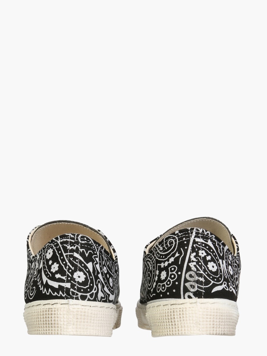 nanito_source_url:https://nokinstyle.com/2351107/jean-michel-low-sneakers.jpg