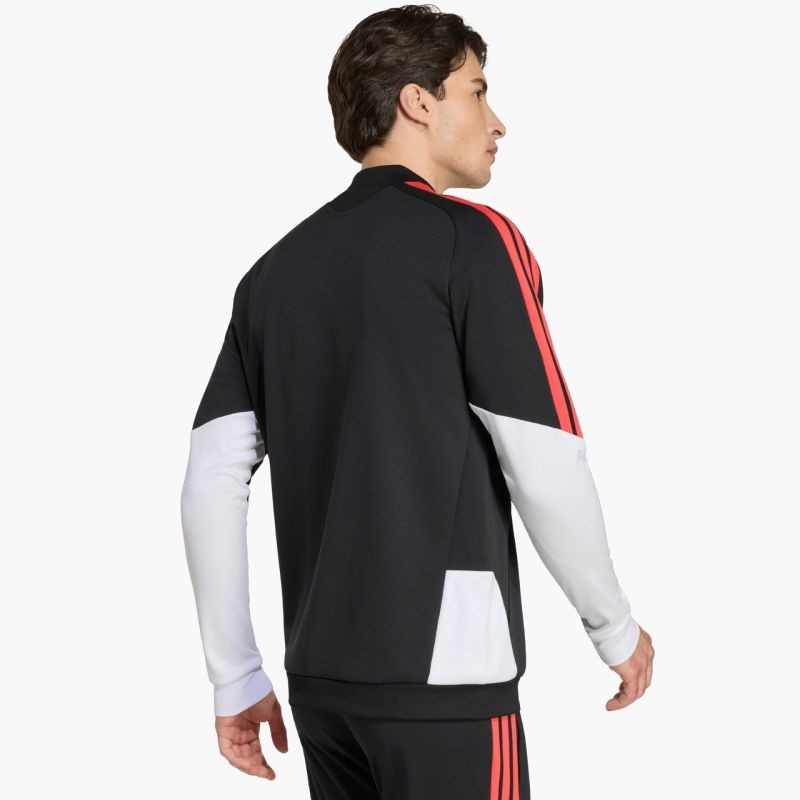 nanito_source_url:https://b2bsportswholesale.net/public/storage/productimages/e1/26/cb/4c/1970414/image/xlarge_clean.jpg