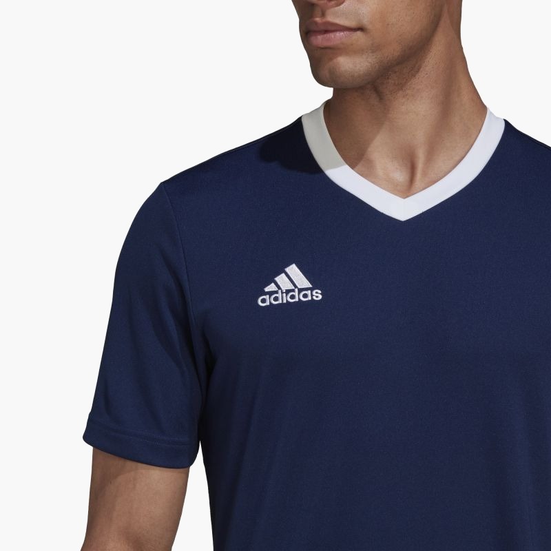 nanito_source_url:https://b2bsportswholesale.net/public/storage/productimages/c1/e2/f4/09/776068/image/xlarge_clean.jpg
