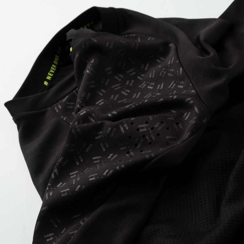 nanito_source_url:https://b2bsportswholesale.net/public/storage/productimages/2f/47/29/bc/1497865/image/xlarge_clean.jpg