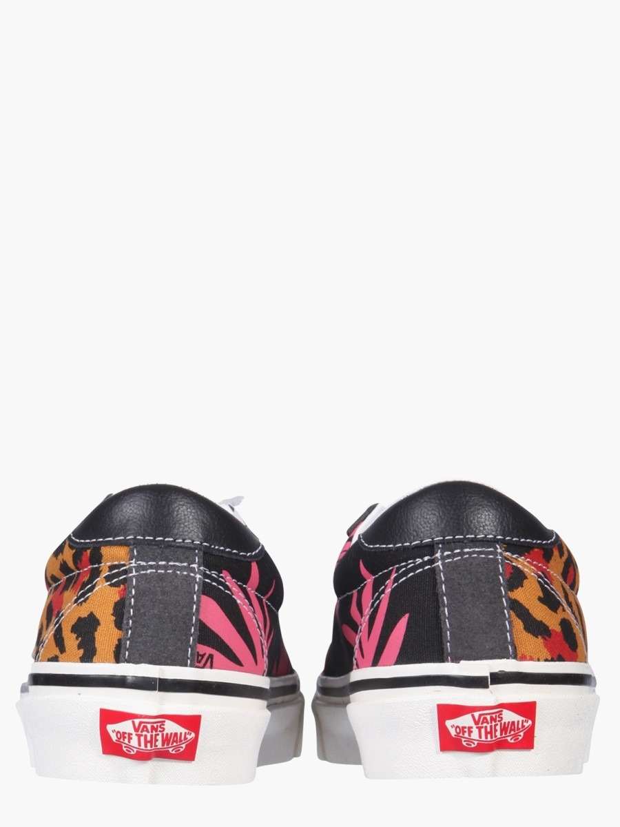 nanito_source_url:https://nokinstyle.com/2344288/73-dx-sneakers.jpg