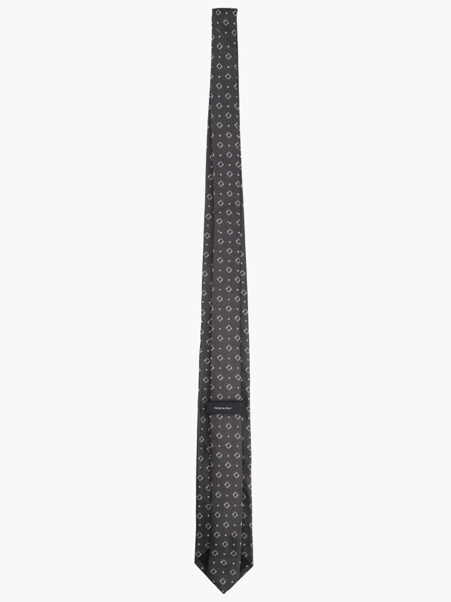 nanito_source_url:https://nokinstyle.com/2342248/silk-tie.jpg