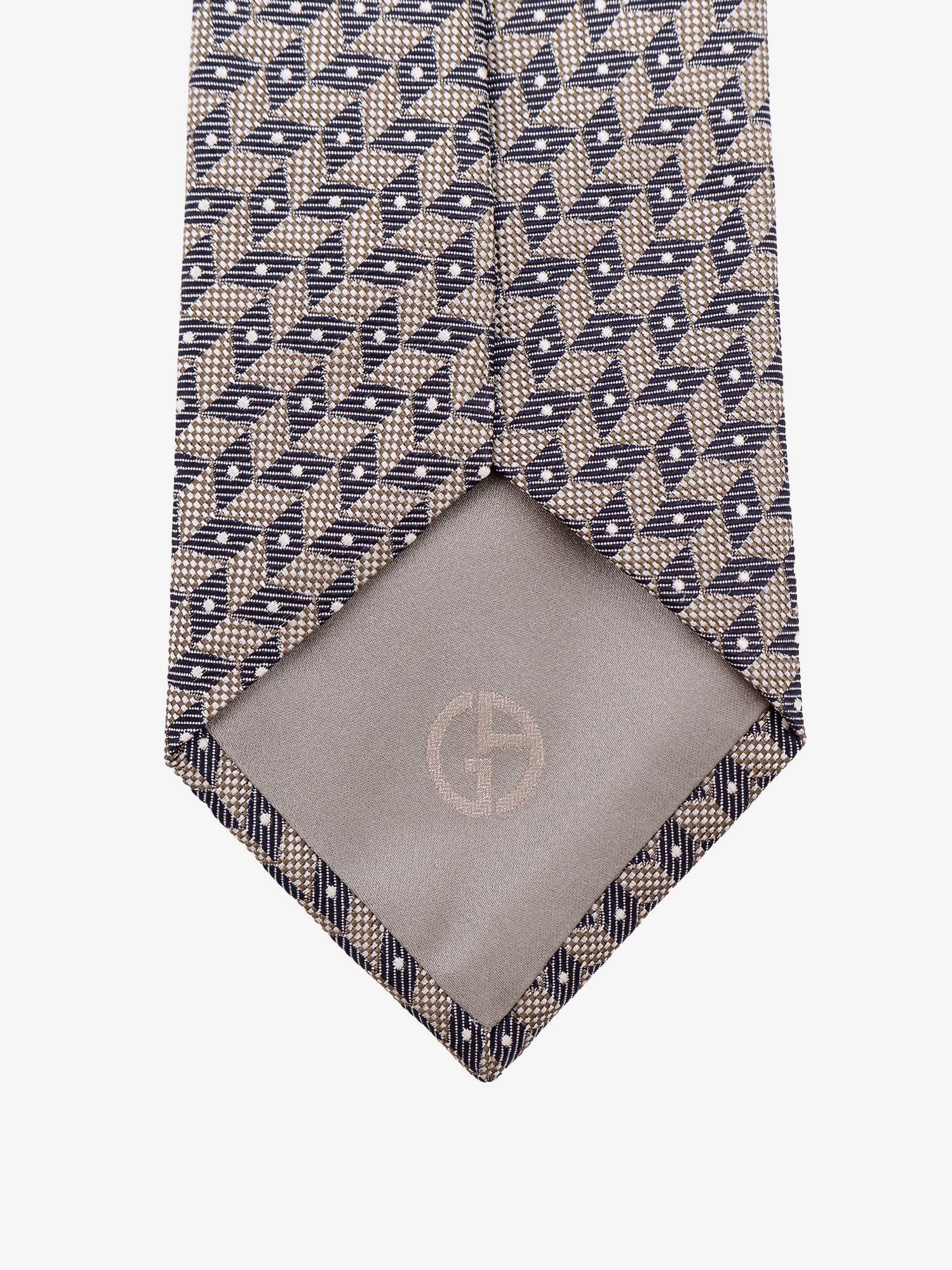 nanito_source_url:https://nokinstyle.com/2442332/silk-tie.jpg