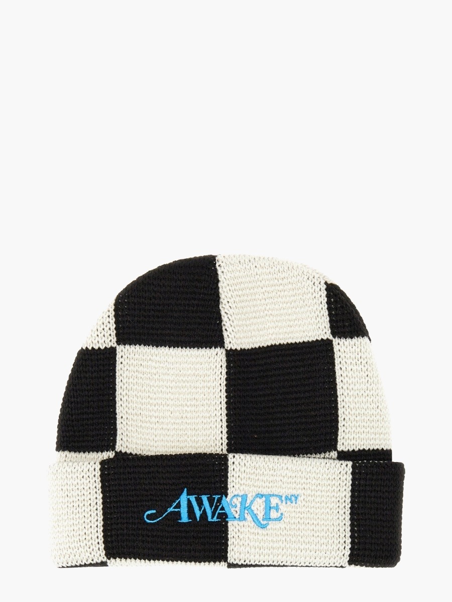 nanito_source_url:https://nokinstyle.com/2323213/beanie-hat-with-logo.jpg
