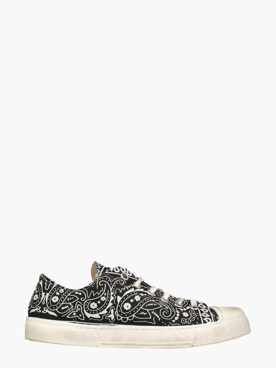 nanito_source_url:https://nokinstyle.com/2351105/jean-michel-low-sneakers.jpg