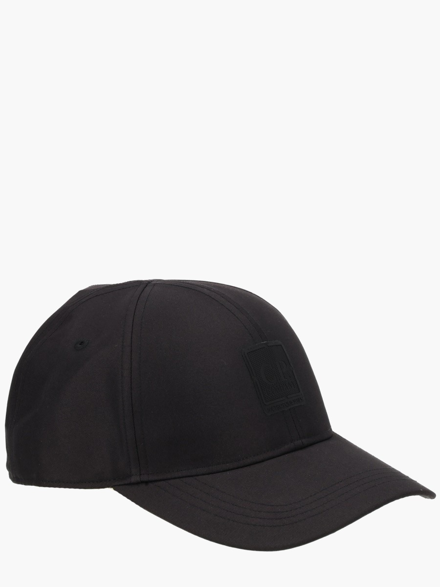 nanito_source_url:https://nokinstyle.com/2337793/baseball-hat-with-logo.jpg