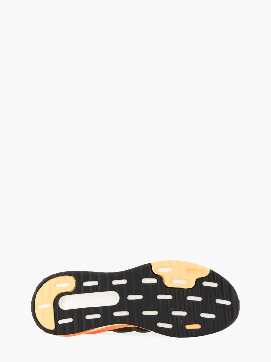 nanito_source_url:https://nokinstyle.com/2319971/sneaker-xplrboost.jpg