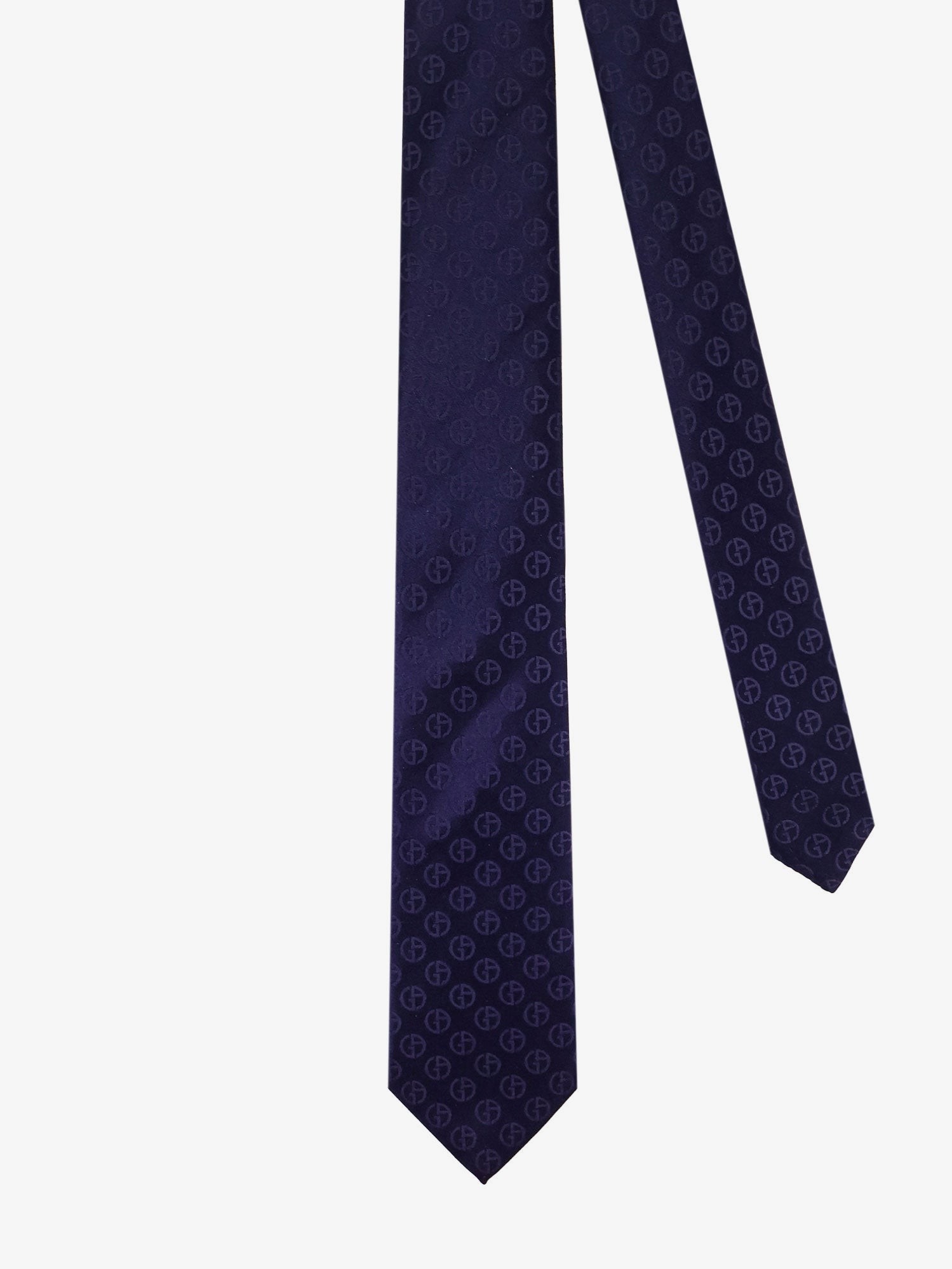 nanito_source_url:https://nokinstyle.com/2401092/silk-tie.jpg