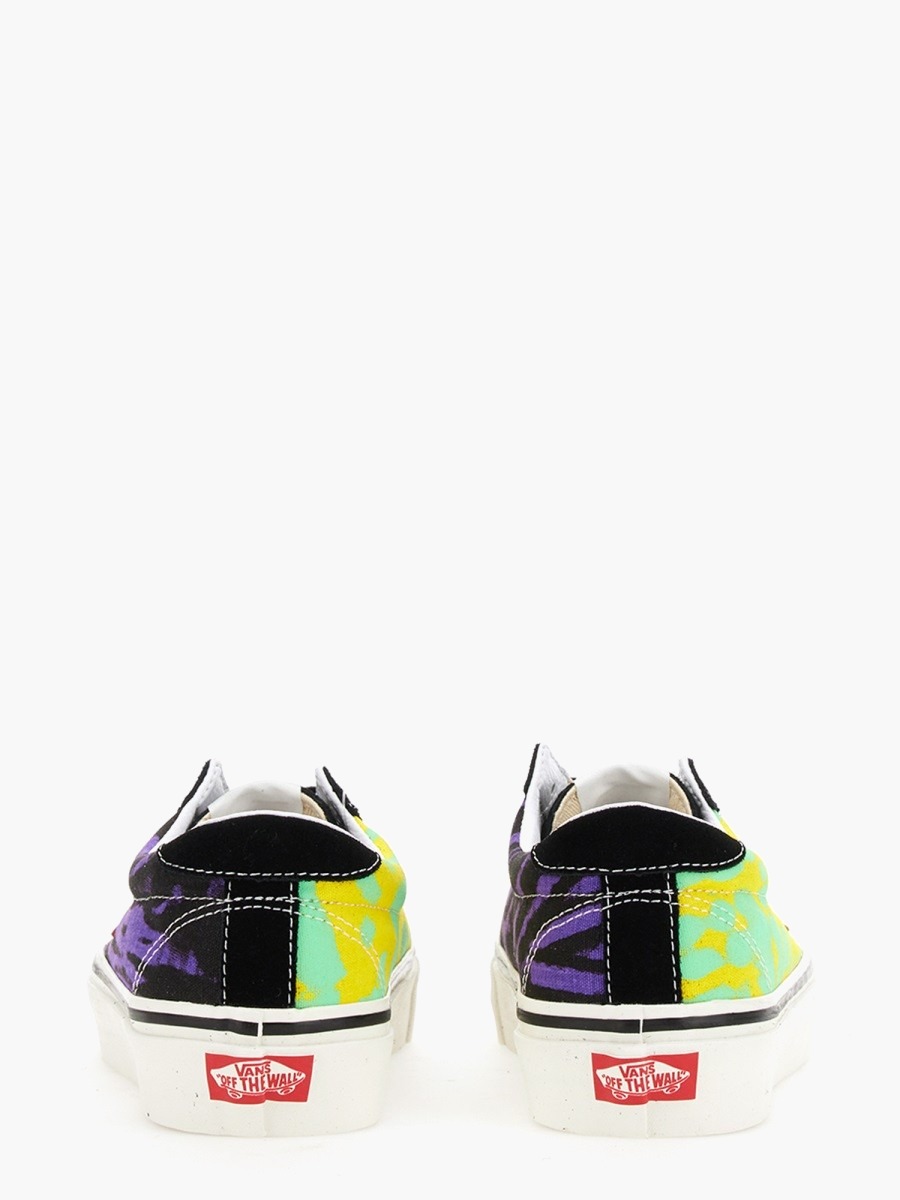 nanito_source_url:https://nokinstyle.com/2353530/vans-style-73-dx.jpg