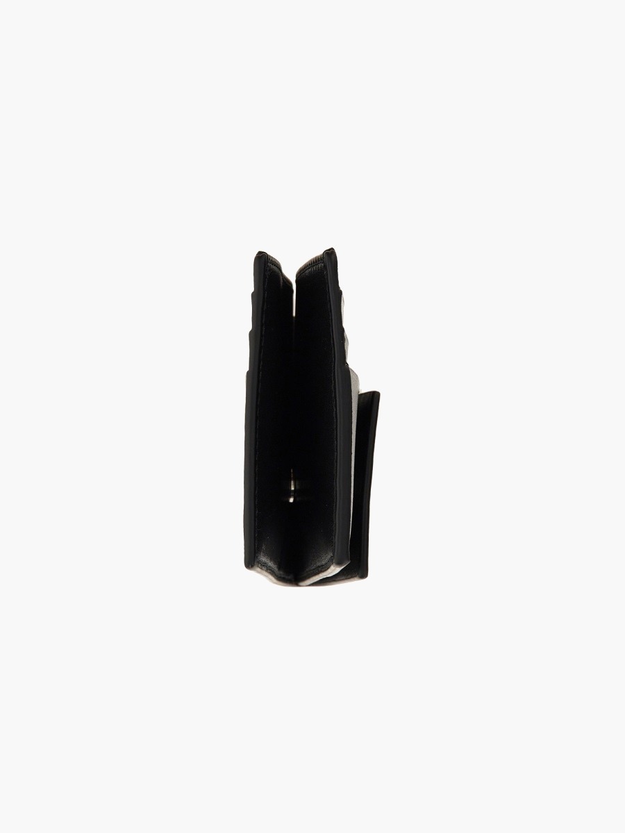 nanito_source_url:https://nokinstyle.com/2356764/card-holder-with-logo.jpg