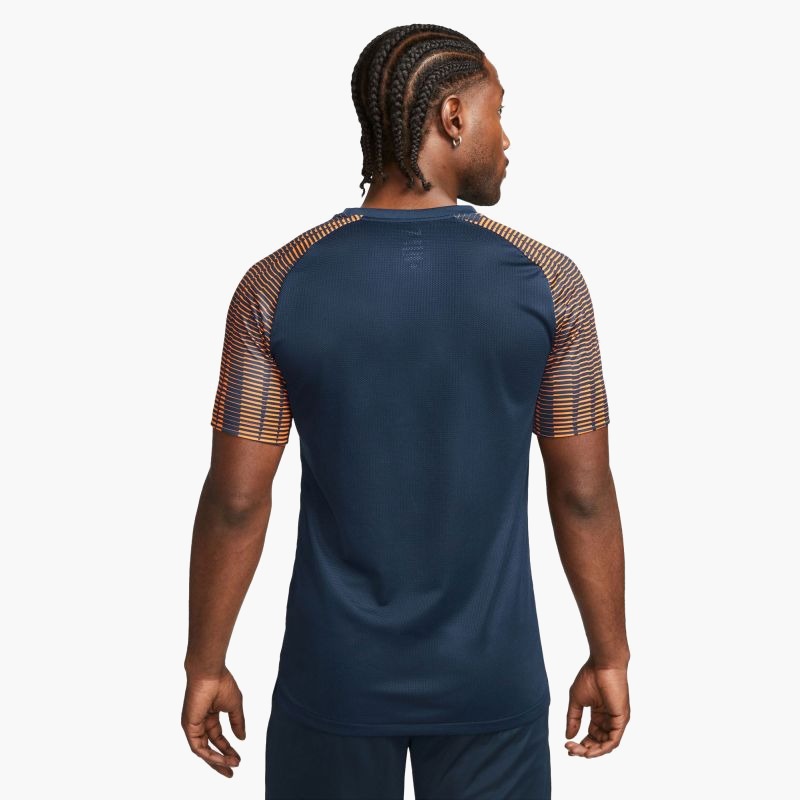 nanito_source_url:https://b2bsportswholesale.net/public/storage/productimages/a8/6f/d7/67/968953/image/xlarge_clean.jpg