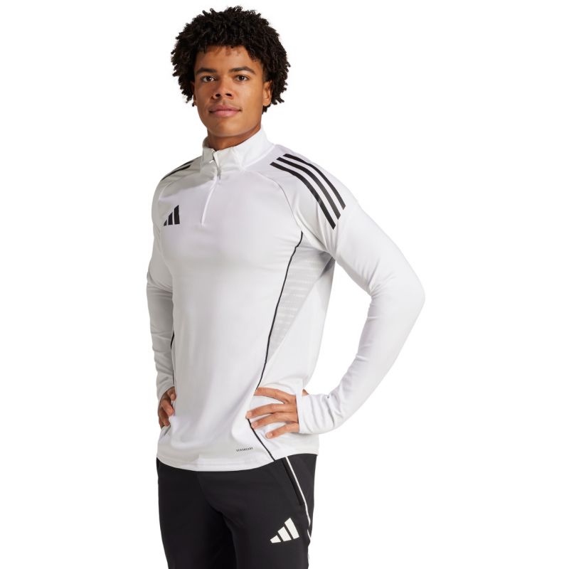nanito_source_url:https://b2bsportswholesale.net/public/storage/productimages/54/53/fe/89/1436908/image/xlarge_clean.jpg
