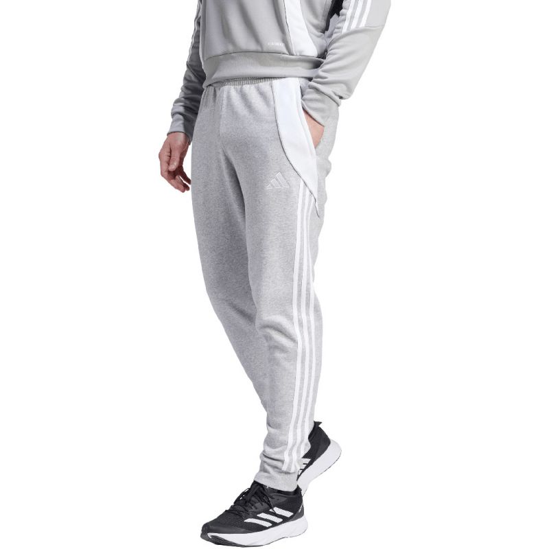 nanito_source_url:https://b2bsportswholesale.net/public/storage/productimages/7b/92/da/5e/1083744/image/xlarge_clean.jpg