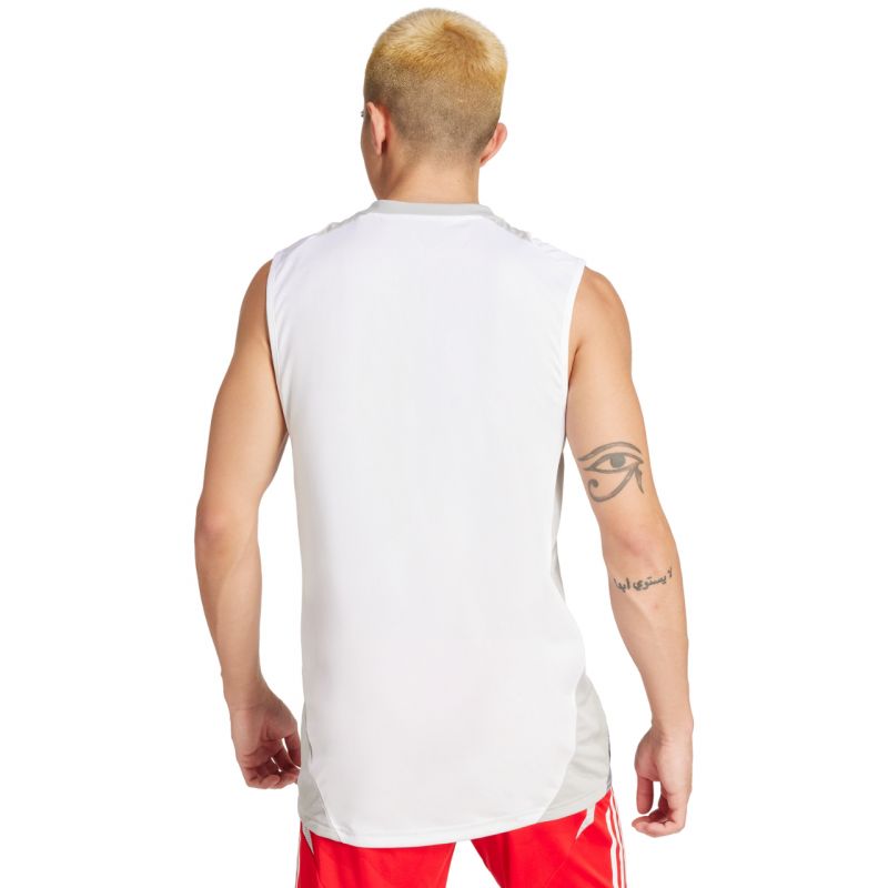 nanito_source_url:https://b2bsportswholesale.net/public/storage/productimages/2d/cb/e6/41/1399102/image/xlarge_clean.jpg