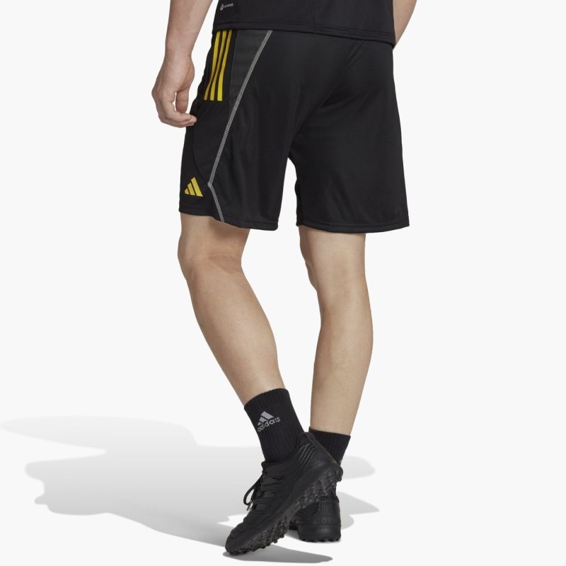 nanito_source_url:https://b2bsportswholesale.net/public/storage/productimages/82/8b/b9/a4/1381324/image/xlarge_clean.jpg
