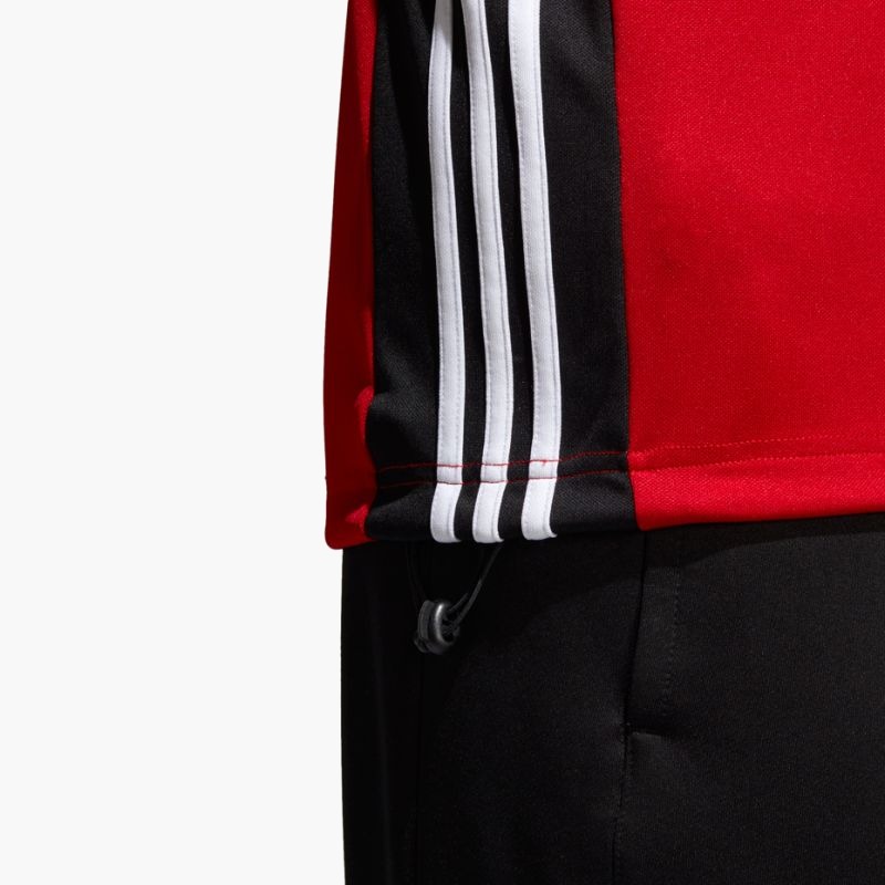 nanito_source_url:https://b2bsportswholesale.net/public/storage/productimages/fa/f3/ea/bf/2128245/image/xlarge_clean.jpg