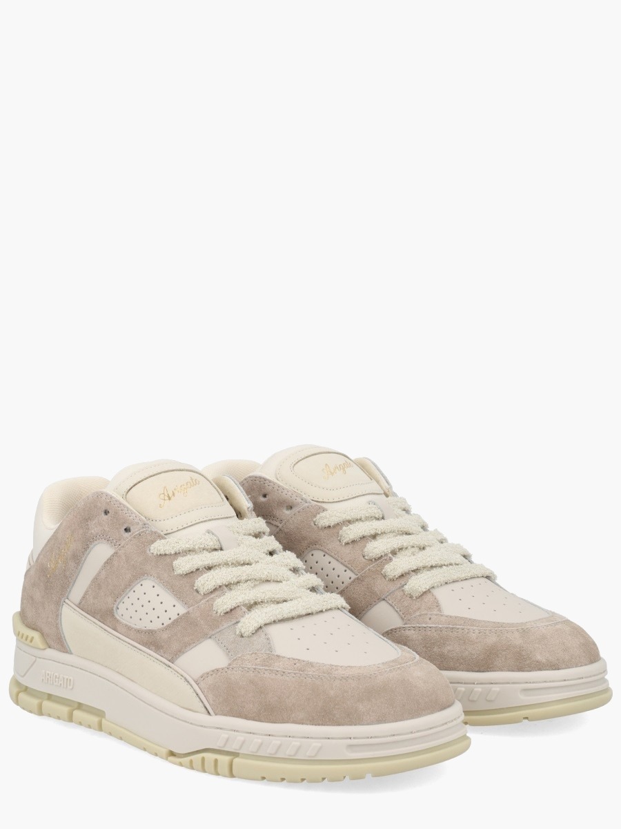 nanito_source_url:https://nokinstyle.com/2416385/sneaker-area-lo.jpg