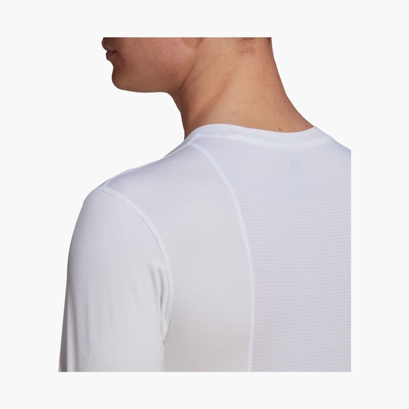 nanito_source_url:https://b2bsportswholesale.net/public/storage/productimages/8a/61/ed/39/693757/image/xlarge_clean.jpg