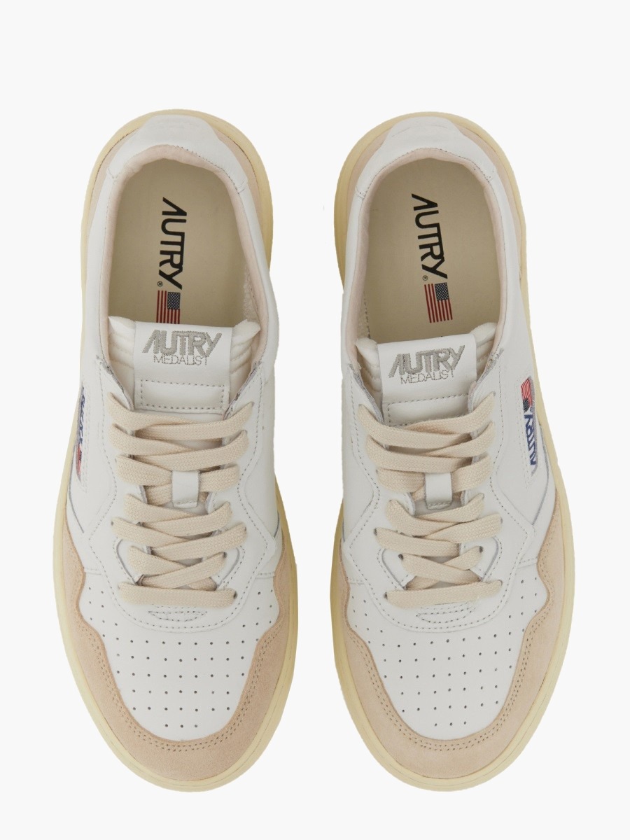 nanito_source_url:https://nokinstyle.com/2331707/medalist-low-sneaker.jpg