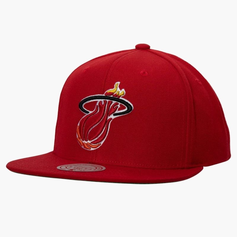 nanito_source_url:https://b2bsportswholesale.net/public/storage/productimages/19/96/32/ea/1027915/image/xlarge_clean.jpg