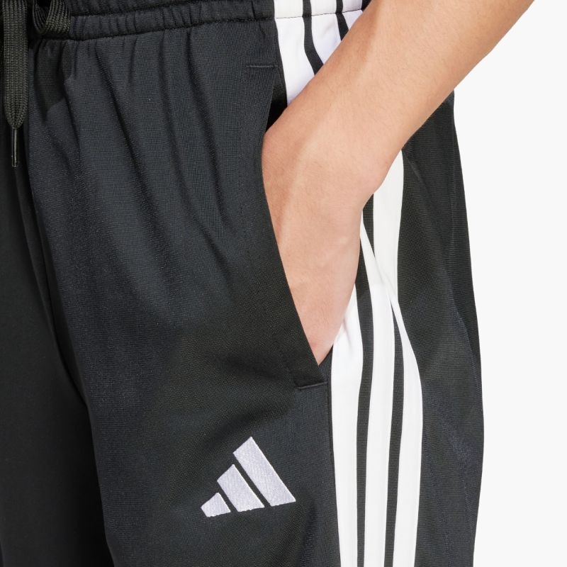 nanito_source_url:https://b2bsportswholesale.net/public/storage/productimages/77/65/4e/8e/1510376/image/xlarge_clean.jpg