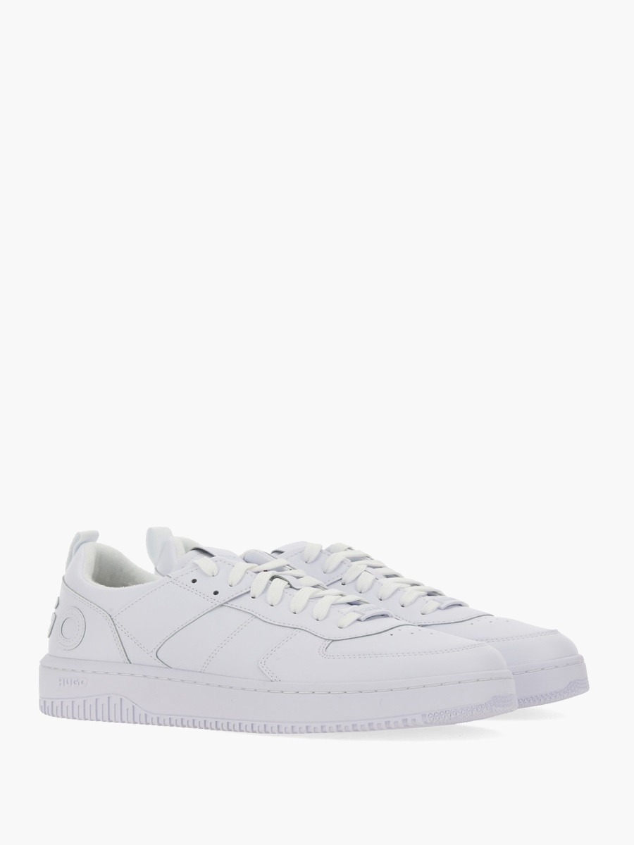 nanito_source_url:https://nokinstyle.com/2347050/sneaker-with-logo.jpg