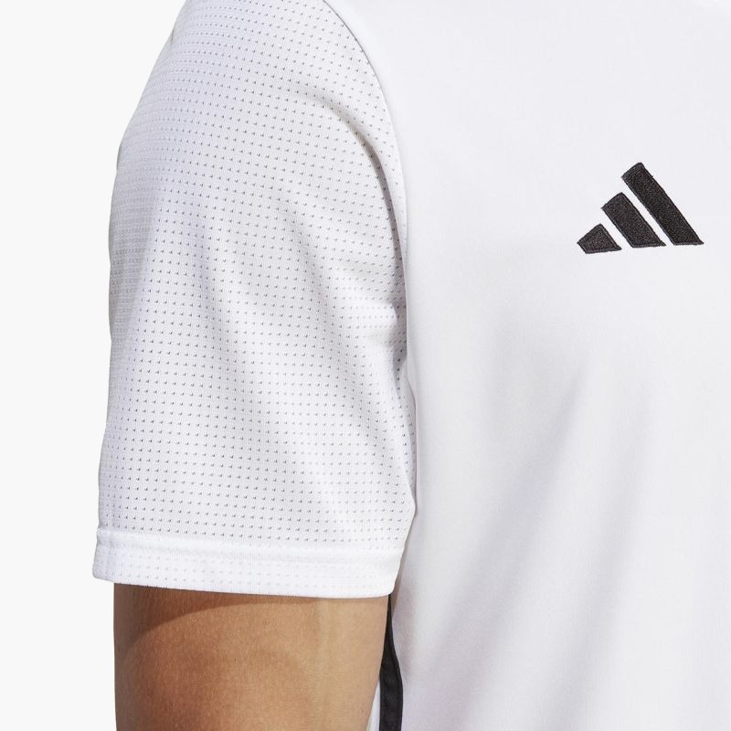 nanito_source_url:https://b2bsportswholesale.net/public/storage/productimages/a8/32/4b/e3/2257356/image/xlarge_clean.jpg