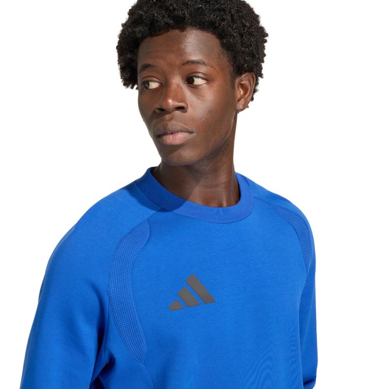 nanito_source_url:https://b2bsportswholesale.net/public/storage/productimages/53/f7/40/89/2165401/image/xlarge_clean.jpg