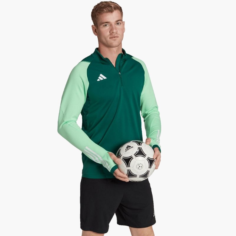 nanito_source_url:https://b2bsportswholesale.net/public/storage/productimages/4d/fe/ff/cd/955099/image/xlarge_clean.jpg