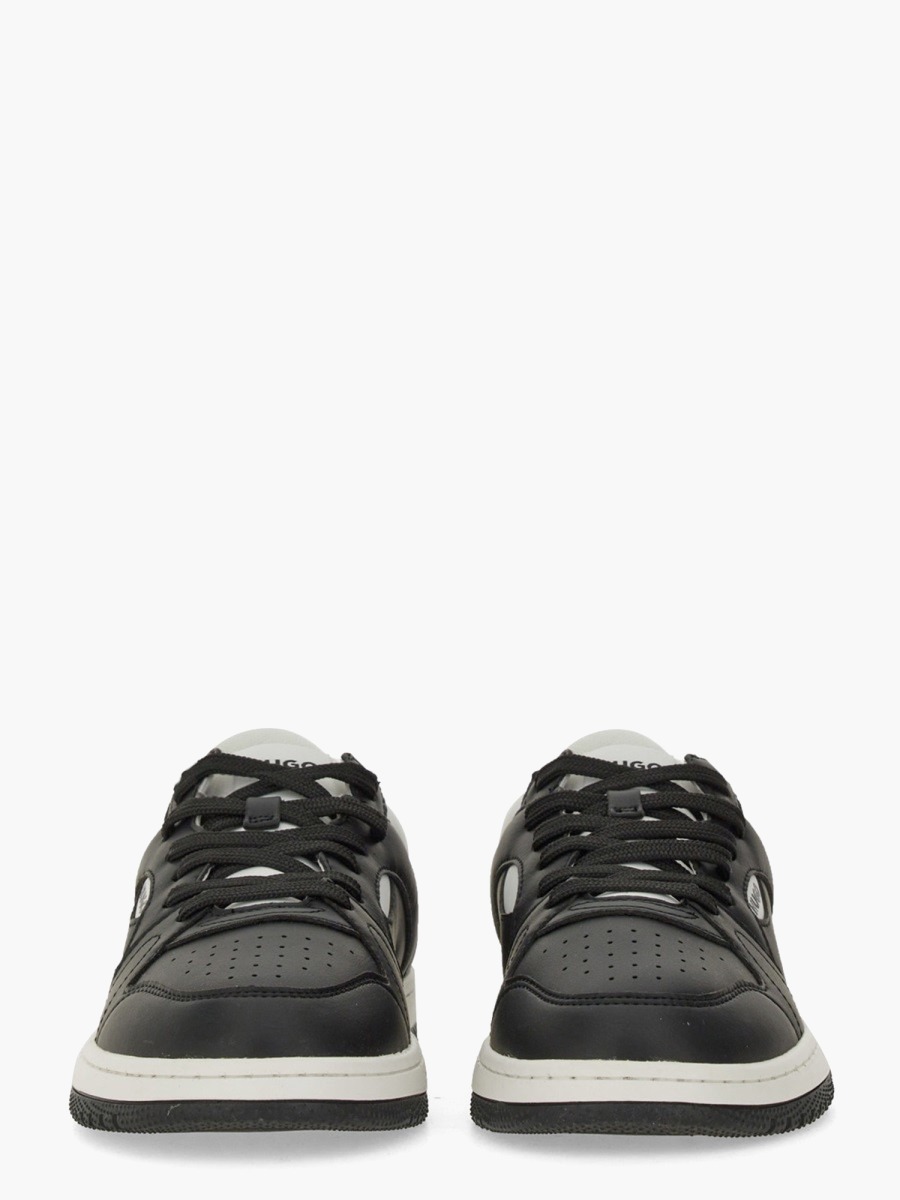 nanito_source_url:https://nokinstyle.com/2383130/leather-sneaker.jpg