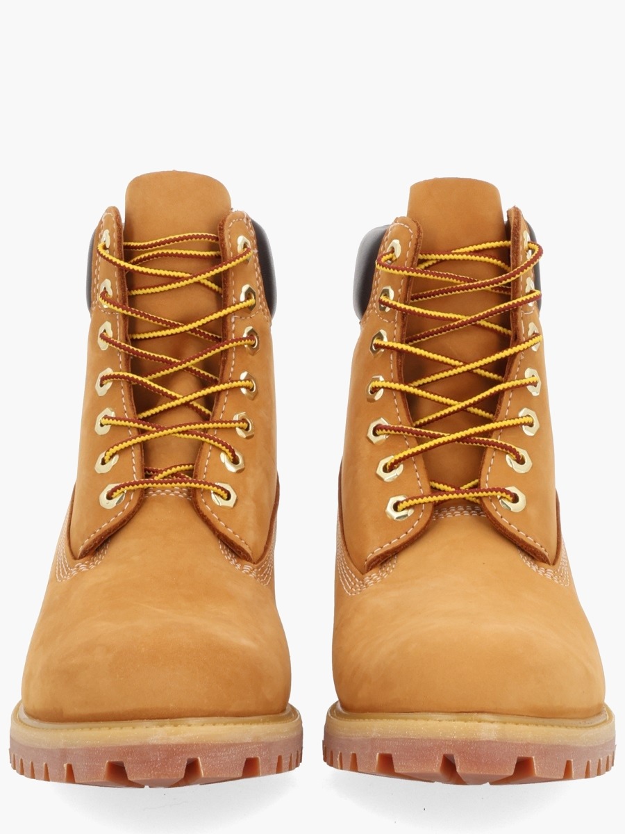 nanito_source_url:https://nokinstyle.com/2343752/waterproof-lace-up-boot.jpg