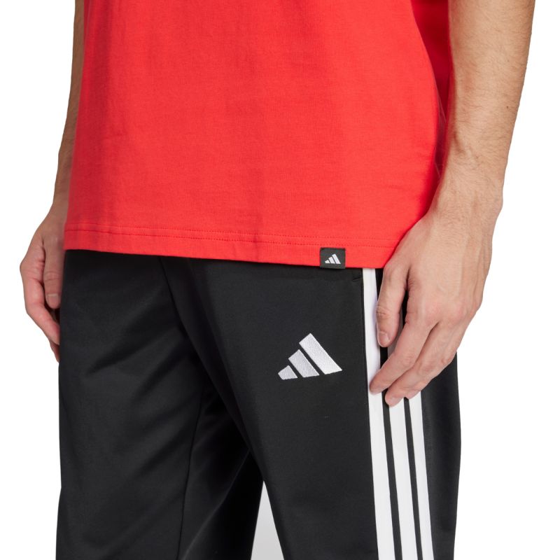 nanito_source_url:https://b2bsportswholesale.net/public/storage/productimages/e8/2a/39/8d/1675074/image/xlarge_clean.jpg