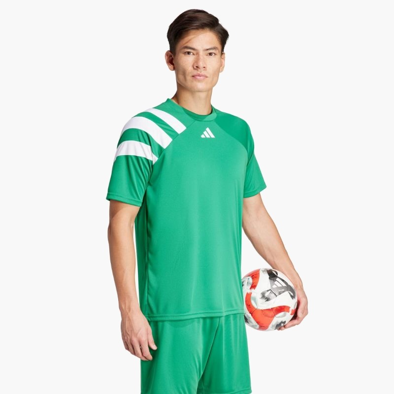 nanito_source_url:https://b2bsportswholesale.net/public/storage/productimages/c2/48/b6/d2/1108484/image/xlarge_clean.jpg