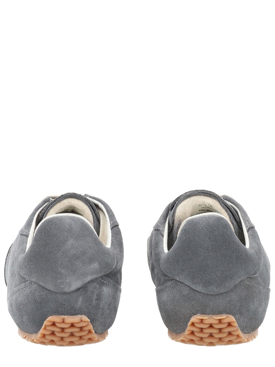 nanito_source_url:https://nokinstyle.com/2435440/sneaker-daze-runner.jpg