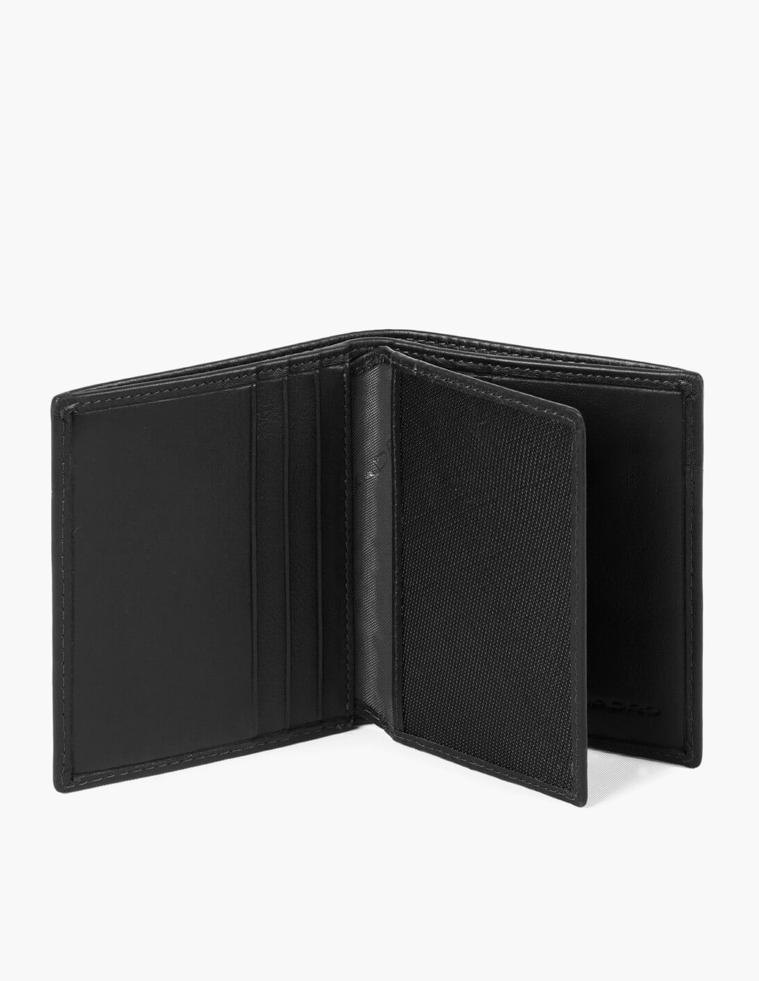 nanito_source_url:https://www.mewse.ro/images/produse/piquadro-urban-leather-wallet-credit-card-case-black-8-5-x-10-x-1-5-cm-for-men--1678090960.jpg