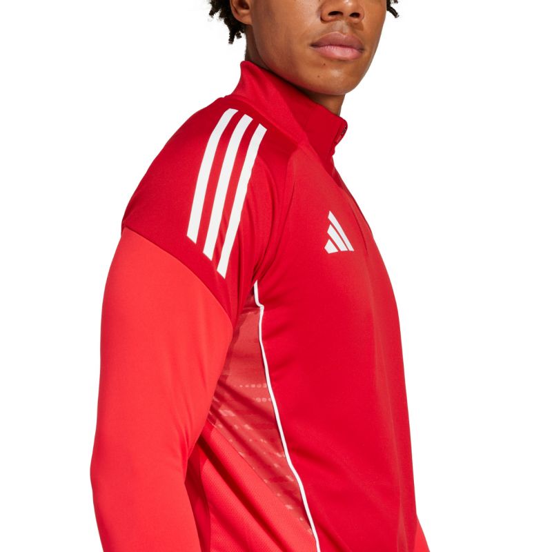 nanito_source_url:https://b2bsportswholesale.net/public/storage/productimages/76/a4/d4/d8/1438673/image/xlarge_clean.jpg