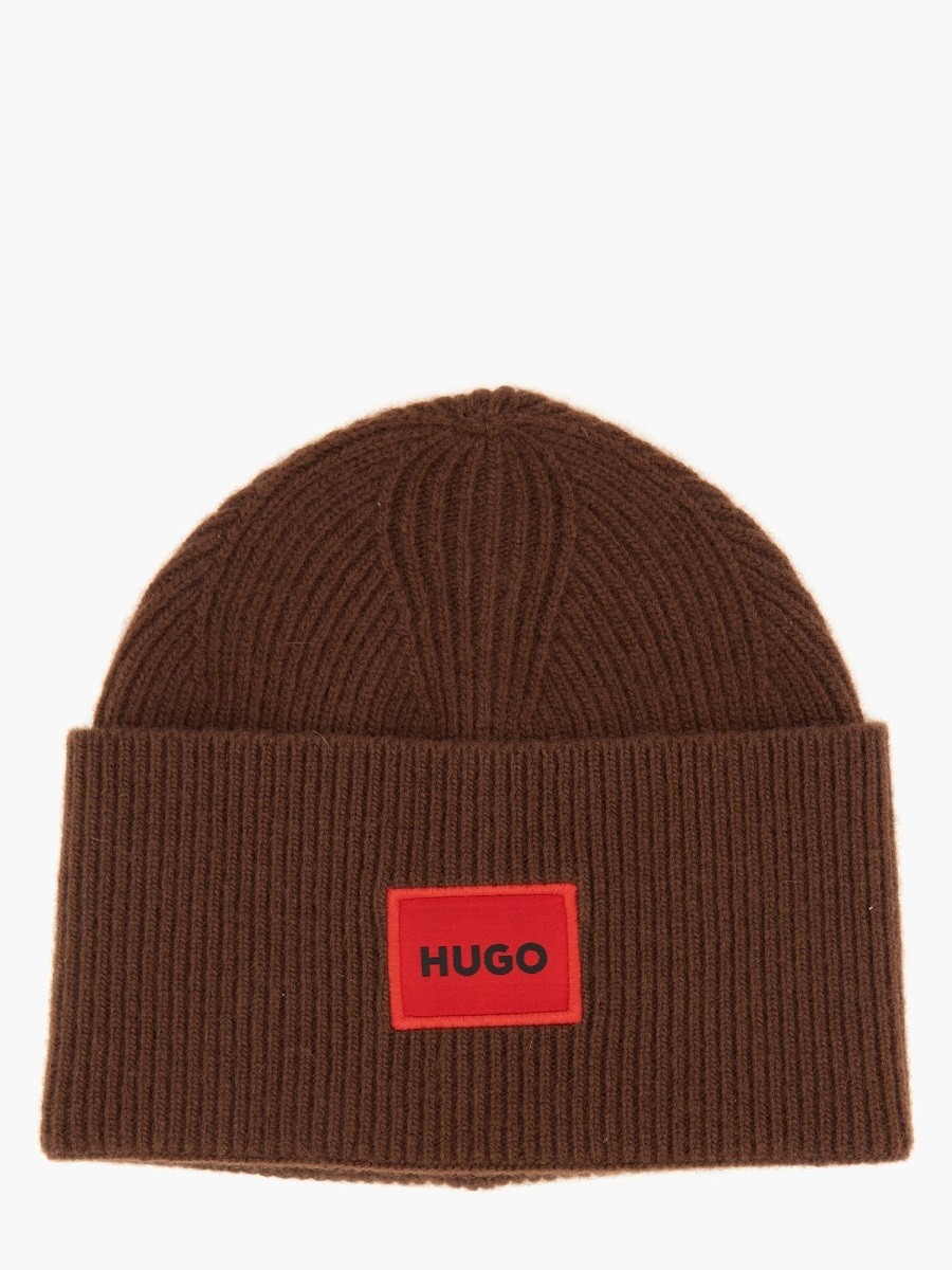nanito_source_url:https://nokinstyle.com/2360977/beanie-hat-with-logo.jpg
