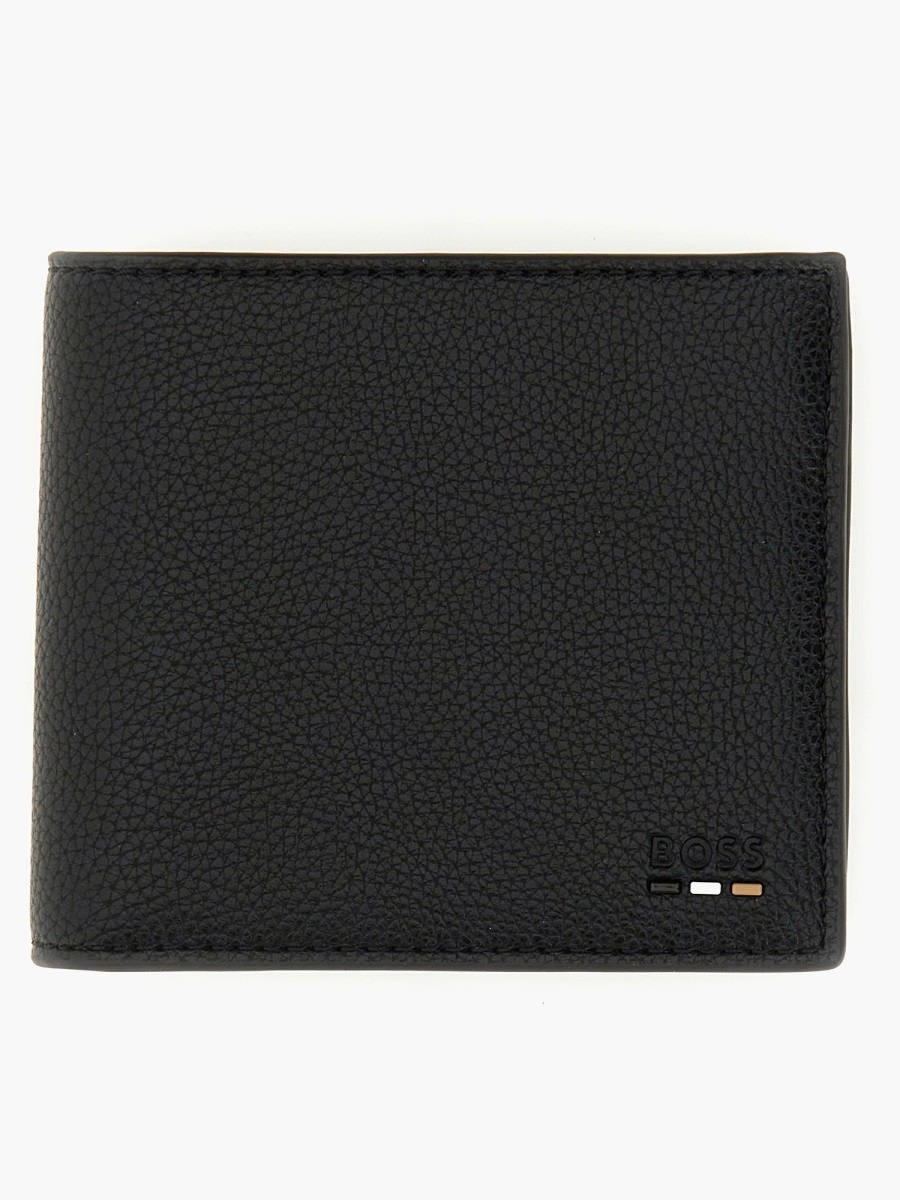 nanito_source_url:https://nokinstyle.com/2342548/bi-fold-wallet.jpg