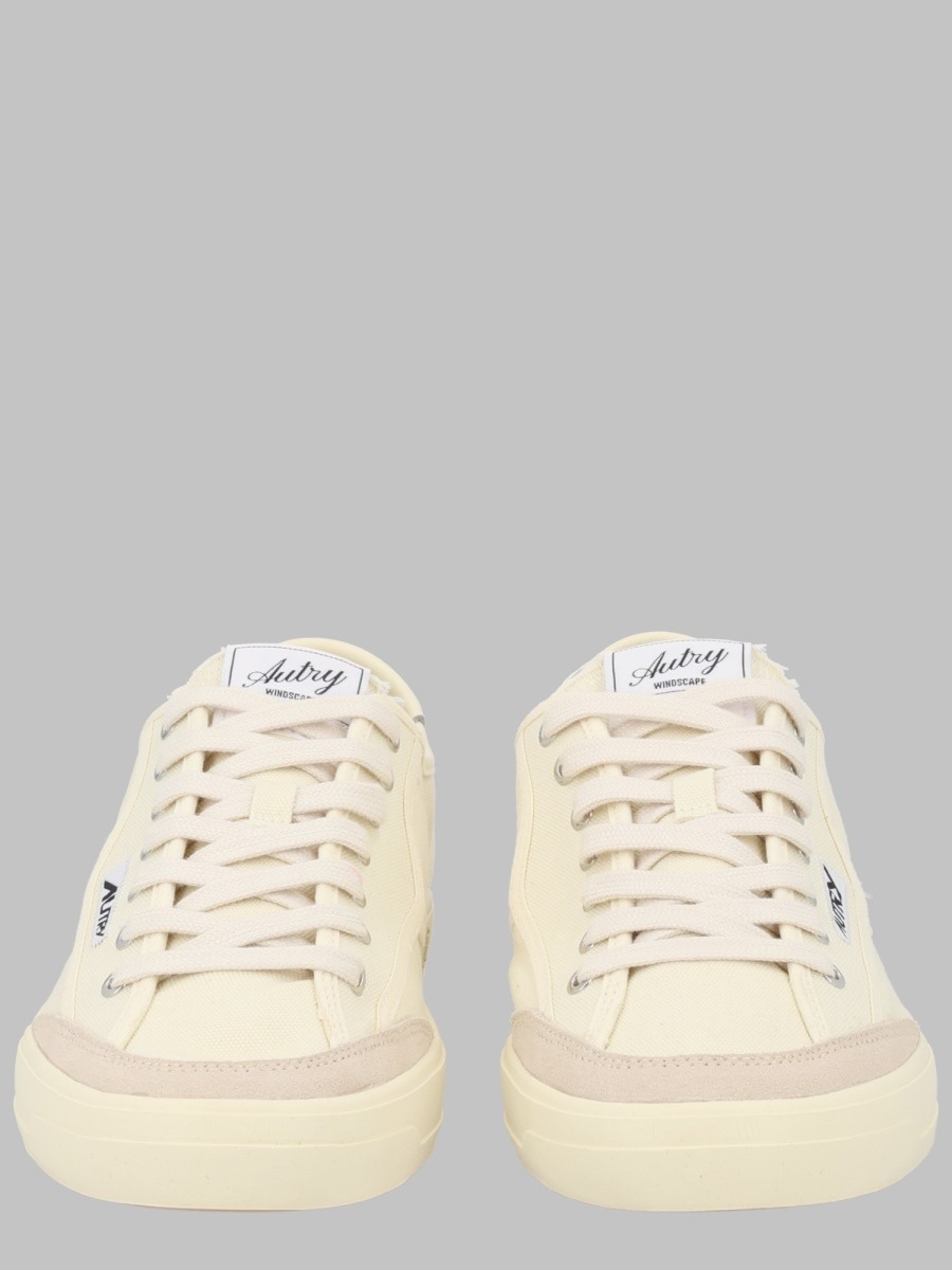 nanito_source_url:https://nokinstyle.com/2428776/sneaker-windscape-low.jpg