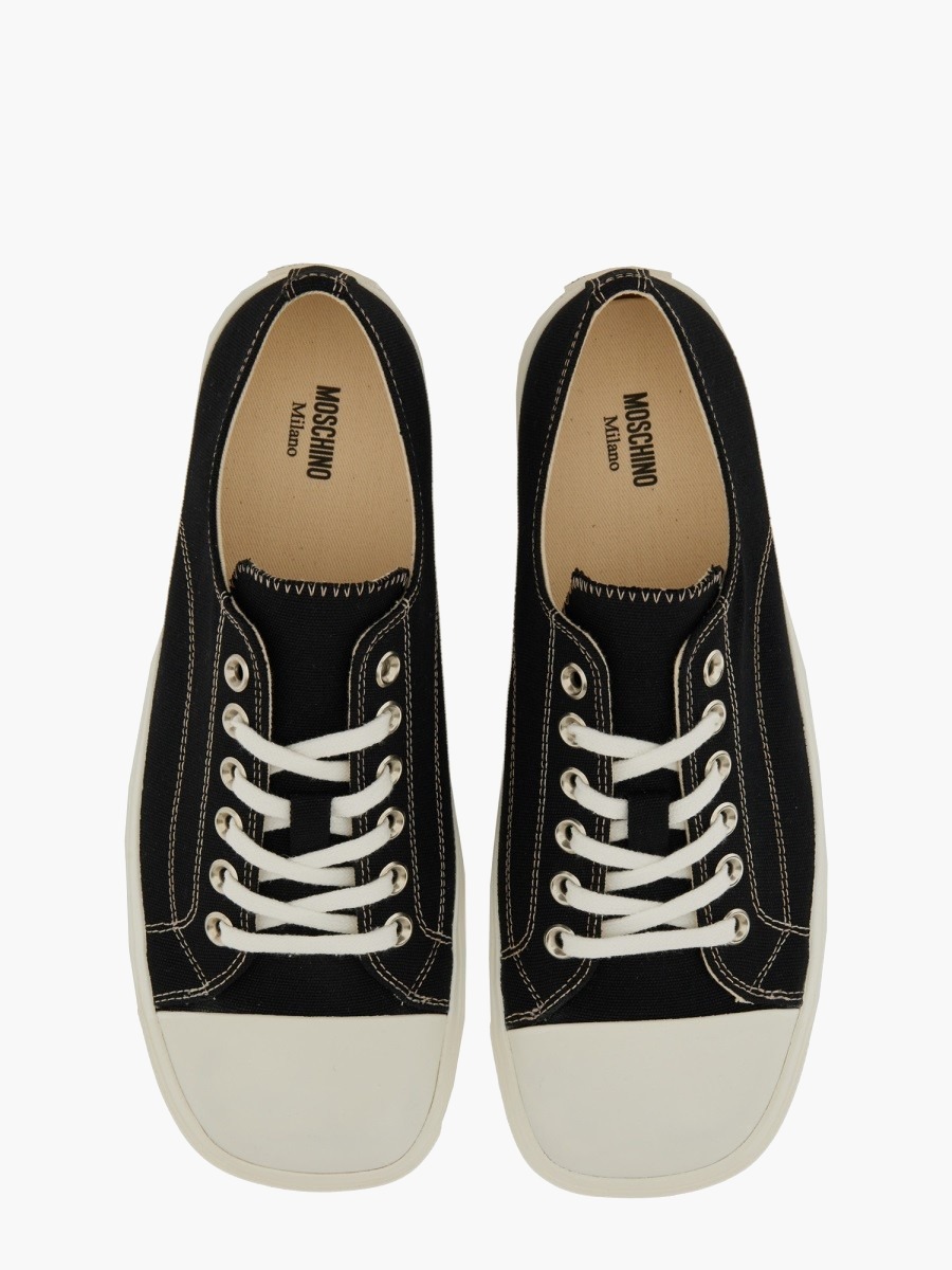 nanito_source_url:https://nokinstyle.com/2384756/sneaker-edge.jpg