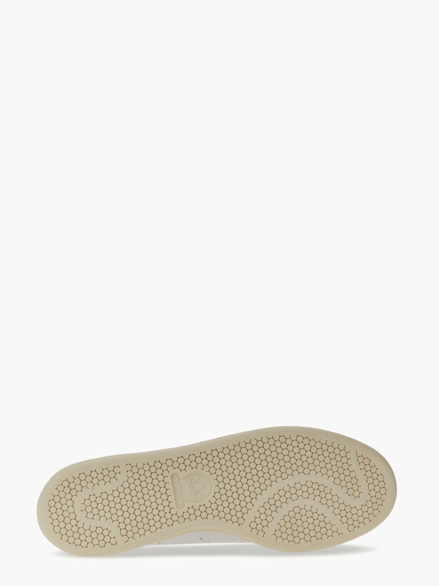 nanito_source_url:https://nokinstyle.com/2354048/stan-smith-sneaker.jpg
