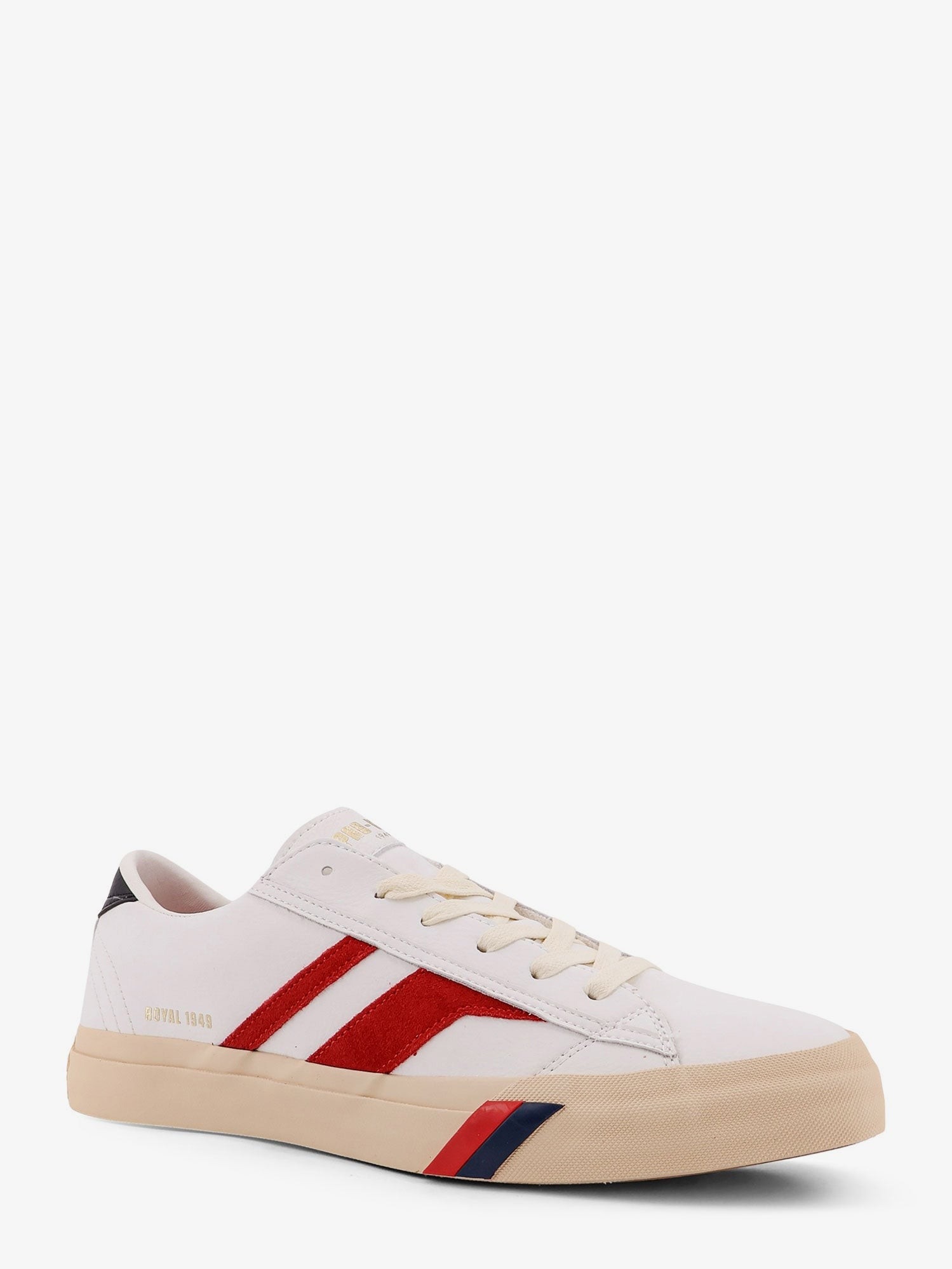nanito_source_url:https://nokinstyle.com/2402888/royal-classic-leater-sneakers.jpg