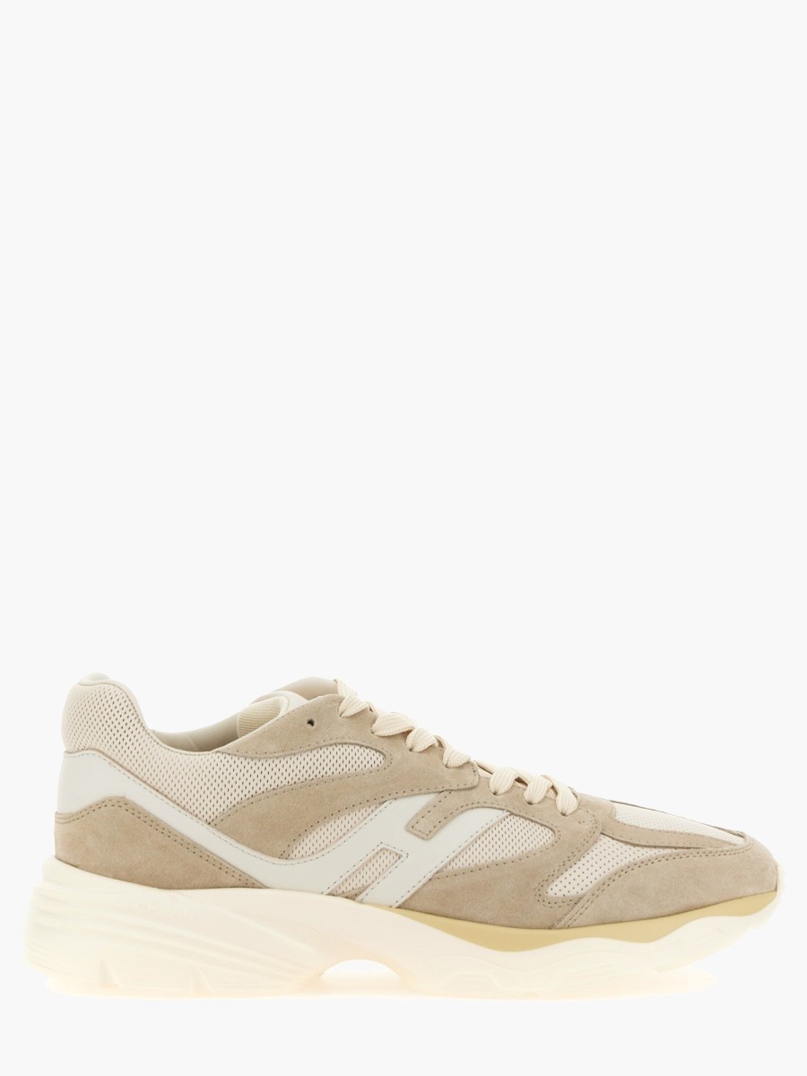 nanito_source_url:https://nokinstyle.com/2349771/sneaker-with-logo.jpg
