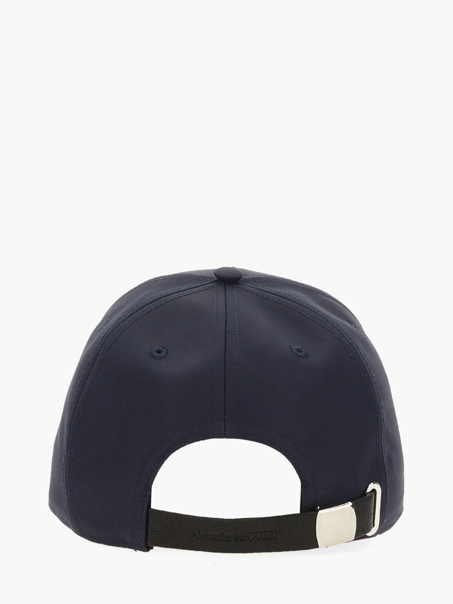 nanito_source_url:https://nokinstyle.com/2356669/graffiti-logo-hat.jpg