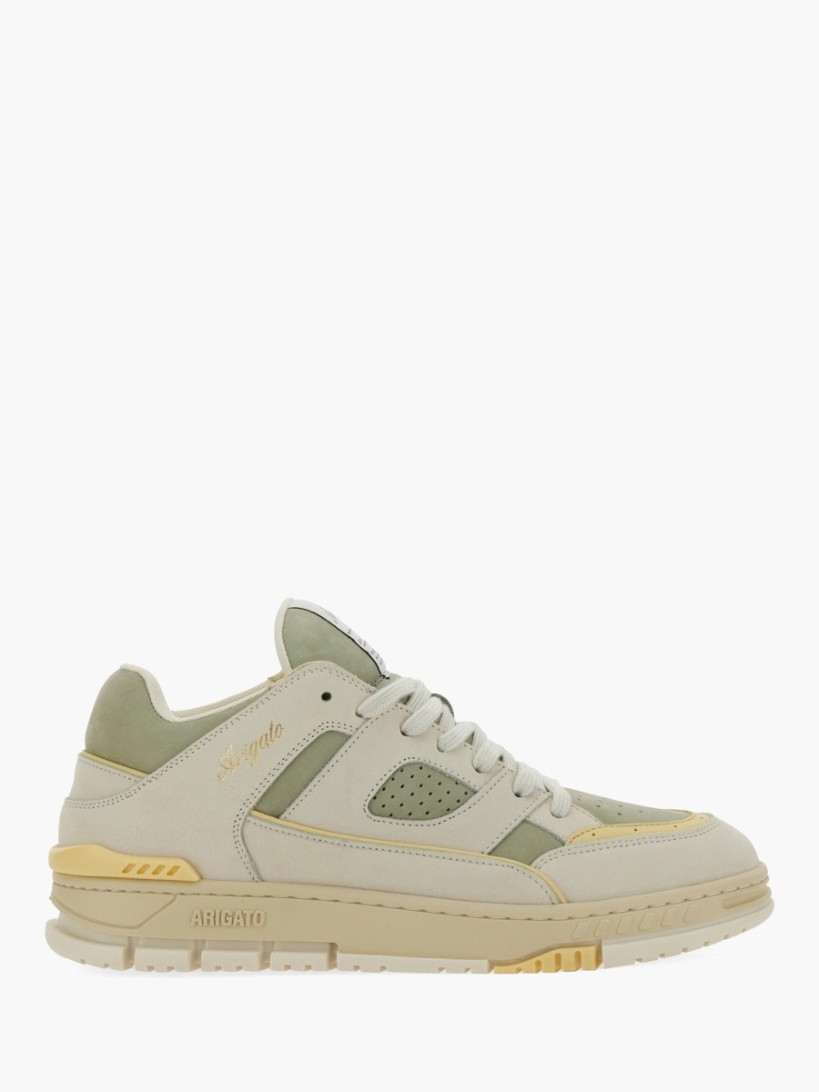 nanito_source_url:https://nokinstyle.com/2364340/sneaker-area-lo.jpg