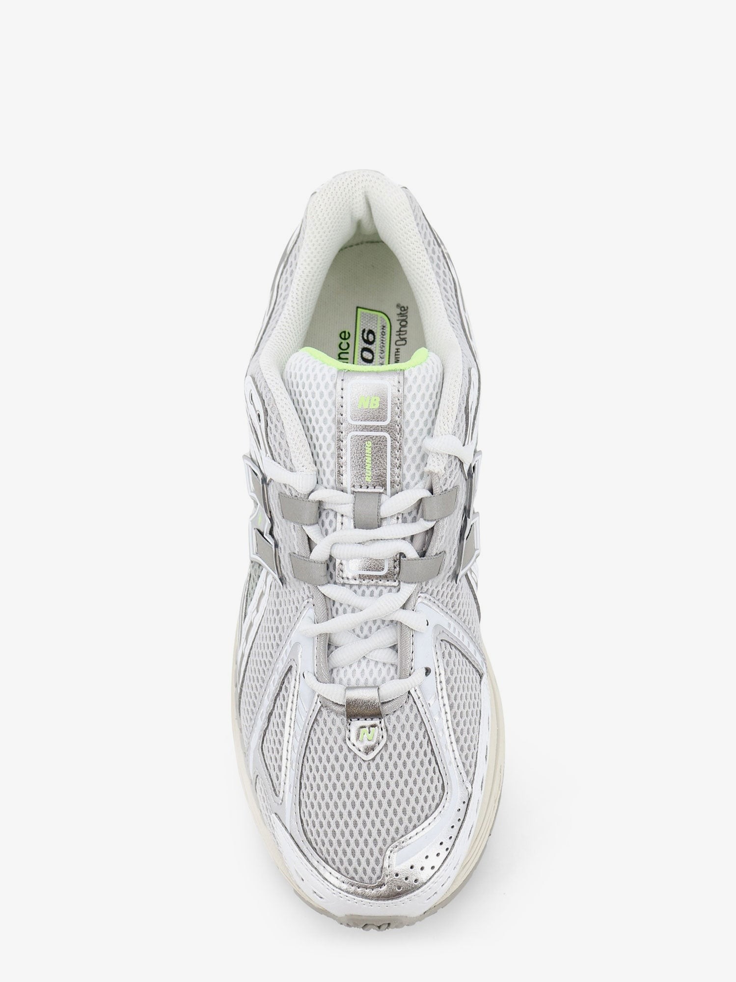 nanito_source_url:https://nokinstyle.com/2391297/u19063-mesh-sneakers-with-logo-on-the-side.jpg