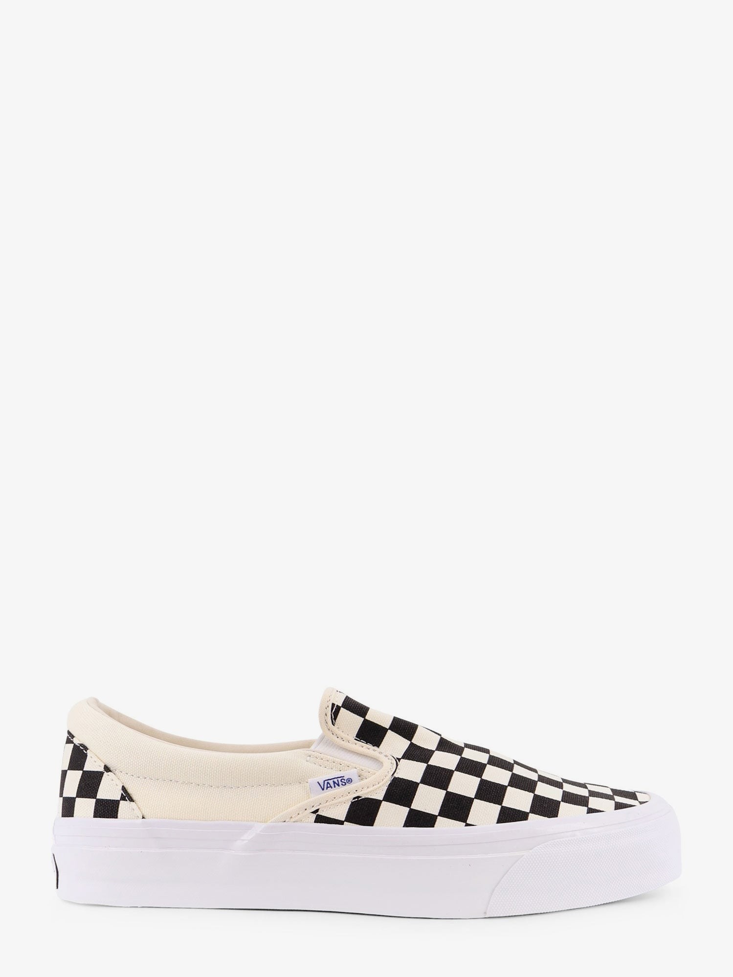 nanito_source_url:https://nokinstyle.com/2435231/reisseu-98-lx-slip-on-canvas-sneakers.jpg
