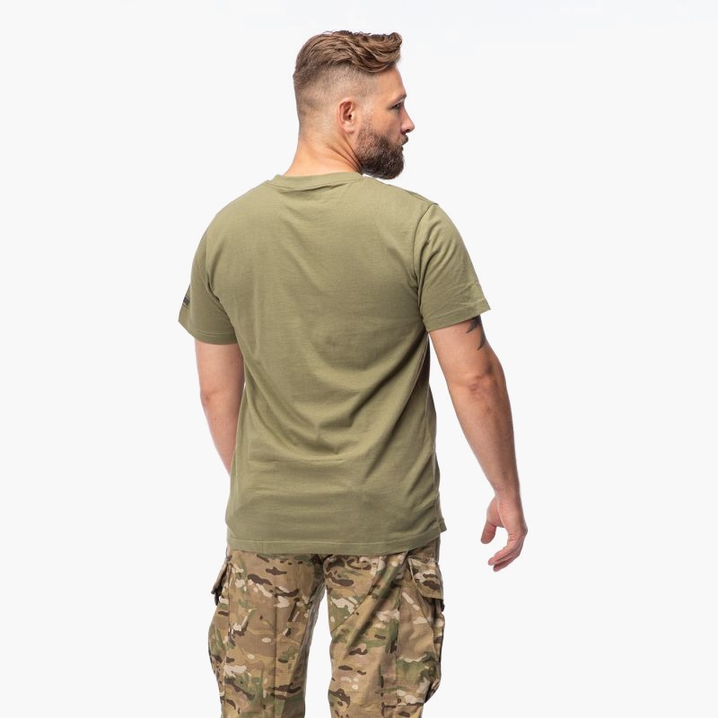 nanito_source_url:https://b2bsportswholesale.net/public/storage/productimages/ef/ab/f9/69/1668991/image/xlarge_clean.jpg