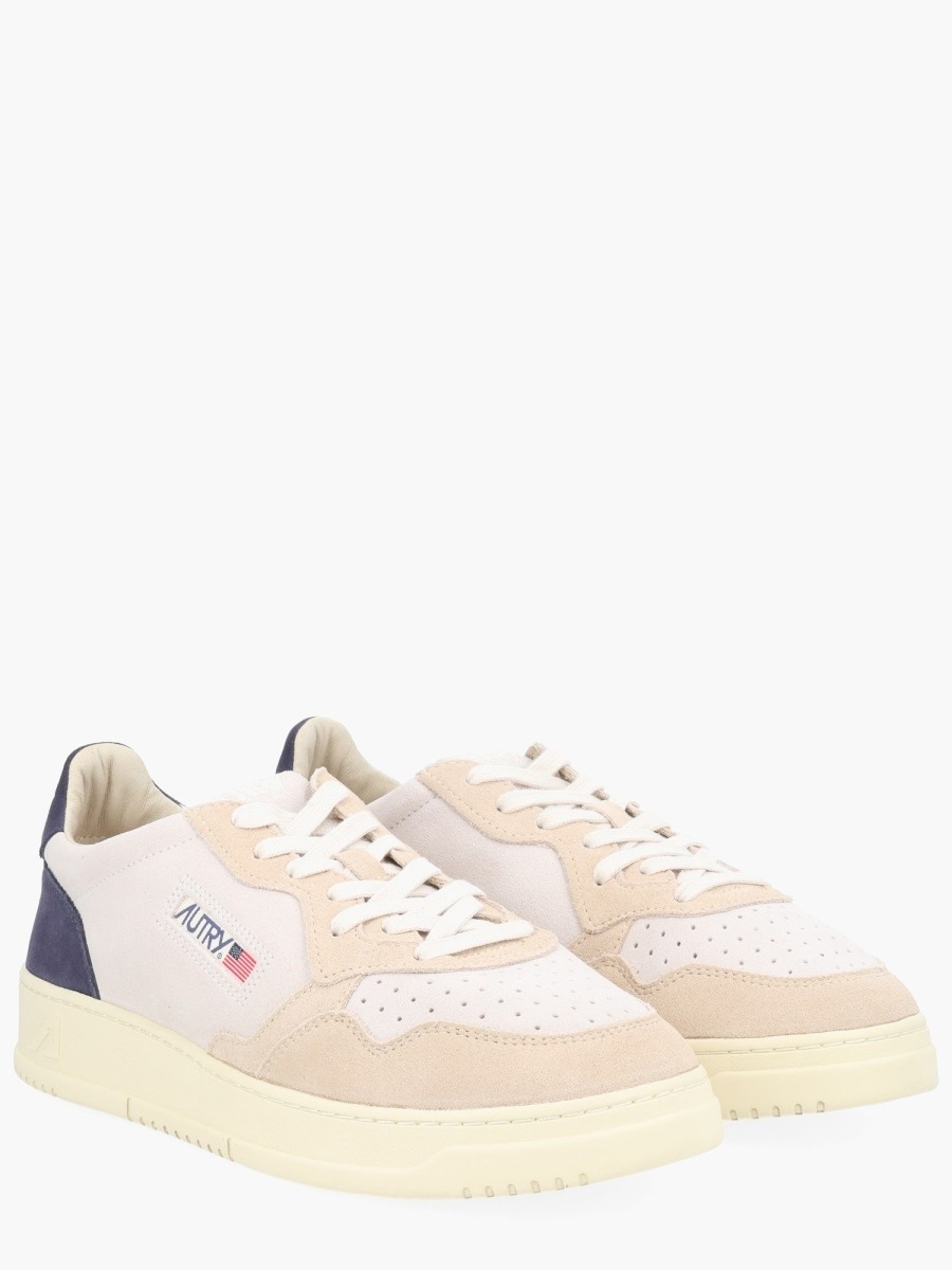 nanito_source_url:https://nokinstyle.com/2331309/medalist-low-sneaker.jpg